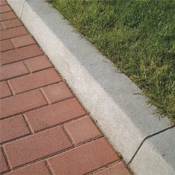 SEMMELROCK SILNIČNÍ OBRUBNÍK I / 100x15x25 cm, hloubka zapuštění 10 cm - šedá