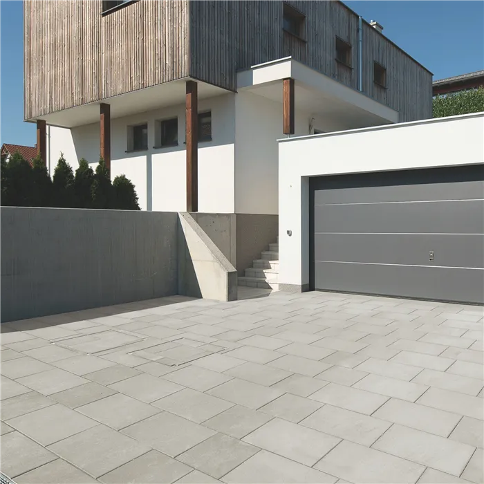 SEMMELROCK SENSO GRANDE / velkoformátová dlažba 60x60x8 cm, Semmelrock Protect - světle šedá