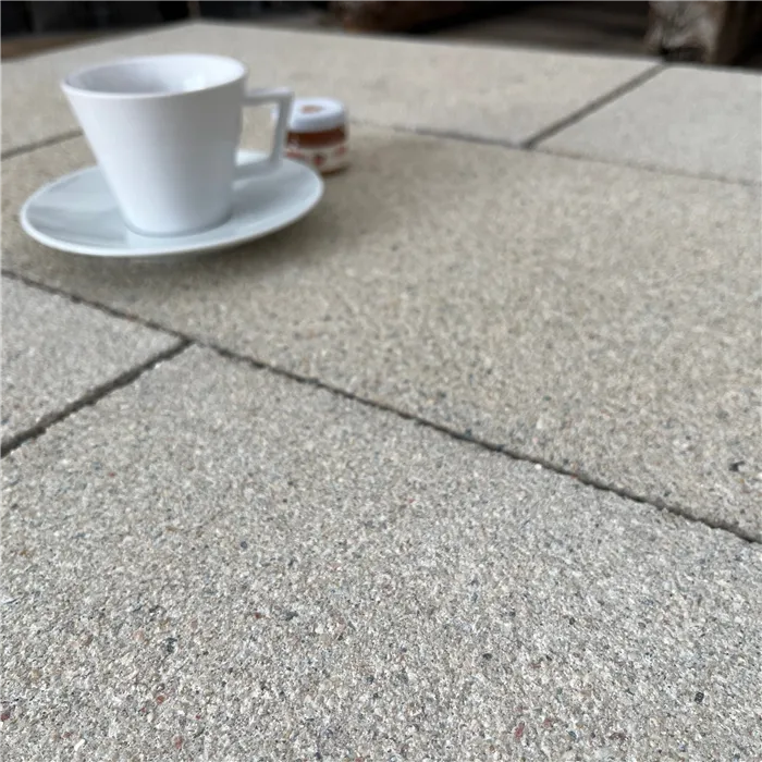 SEMMELROCK PERLA / dlaždice 60x30x5 cm, jemně vymývaný povrch, Semmelrock protect - krémová