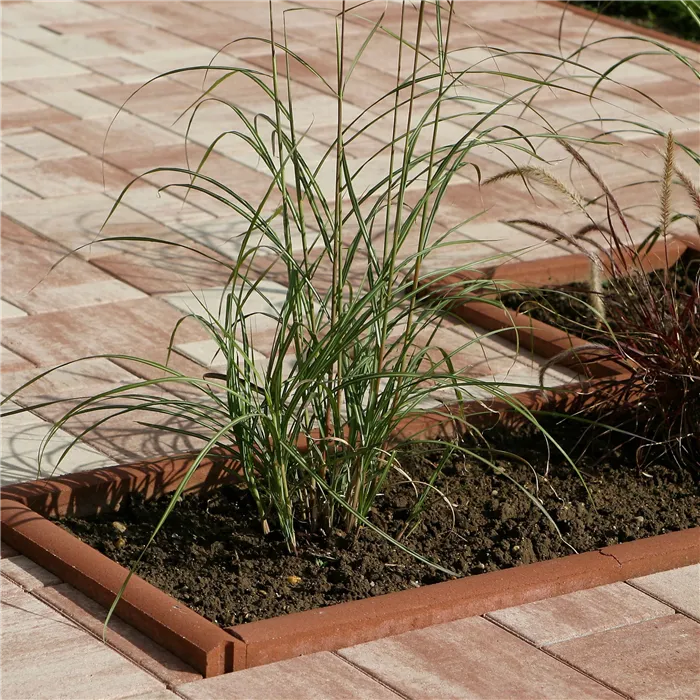 SEMMELROCK ZAHRADNÍ OBRUBNÍK / 100x5x20 cm, horní plocha oblá - červená