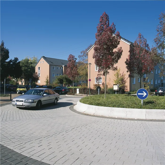 SEMMELROCK CITYTOP PaveLock System / dlažba pro extrémně zatížené plochy, zámkové zabezpečení proti posunu 30x10x10 cm - šedá