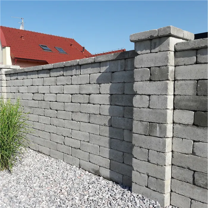 SEMMELROCK CASTELLO / plotový systém - základní kámen 40x20x14 cm, otloukaný povrch, rustikální vzhled, nepravidelné hrany - šedá