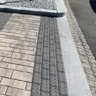 SEMMELROCK DLAŽBA PRO NEVIDOMÉ / obdélník 20x10x8 cm - antracit