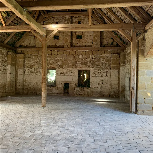 SEMMELROCK APPIA ANTICA / dlažba otloukaná 22,6x19,2x8 cm, nášlapná vrstva v jemném stínování - lávově šedá melír.