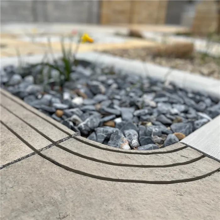 SEMMELROCK BRADSTONE LIAS / bazénový lem - základní prvek 80x30x3,3-5,8 cm - šedohnědá