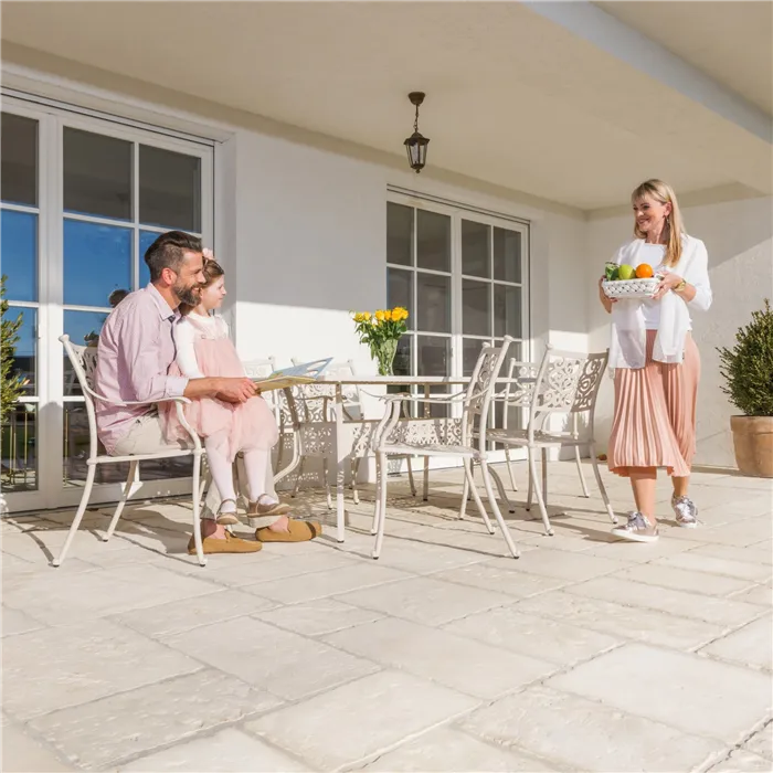 SEMMELROCK BRADSTONE OLD TOWN / dlaždice výška 3,8-4,4 cm, struktura přirozeně zvětralého povrchu, nepravidelné hrany - slonovinová